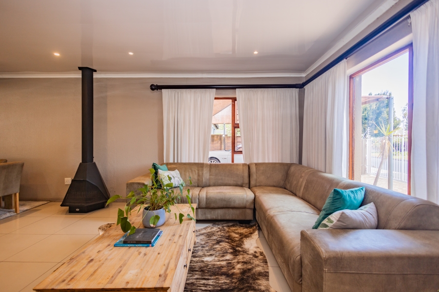 4 Bedroom Property for Sale in Table View Western Cape